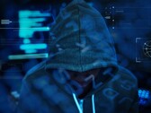 Una figura encapuchada que representa la amenaza cibercriminal detrás de la violación de datos de Carnival.