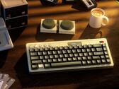 El 8BitDo Retro 68 Keyboard AP50th Limited Edition tiene teclas de aleación de aluminio.