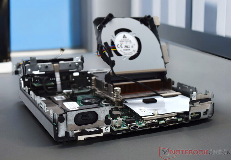 HP Elite Mini 800 G9 sin tapa de carcasa