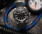 El reloj de buceo Hanhart Aquasphere en negro mate ofrece 38 horas de reserva de marcha.