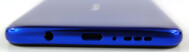 Lado inferior: conector de 3,5 mm, puerto USB tipo C, micrófono, altavoz