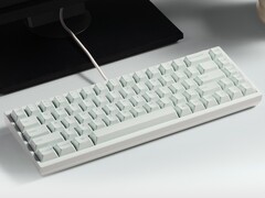 El Keychron Q16 HE 8K es el primer teclado con una construcción totalmente cerámica. (Fuente de la imagen: Keychron)