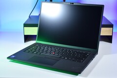 El Lenovo ThinkPad P14s Gen 6 Intel que incorpora la Nvidia RTX Pro 500 Blackwell Generation (fuente de la imagen: Benjamin Herzig)