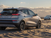 Chevrolet parece estar dejando atrás al subcompacto Bolt EV en favor del crossover compacto Bolt EUV para la reintroducción del vehículo. (Fuente de la imagen: Chevrolet)