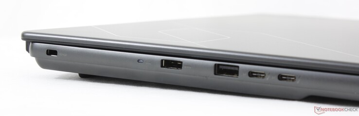 Izquierda: candado Kensington, adaptador de corriente, USB-A 3.2 Gen. 2, 2x USB-C Thunderbolt 4 con DisplayPort 2.1 + Power Delivery 3.0