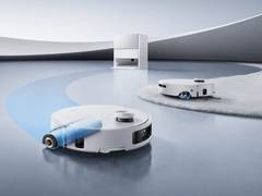 El robot aspirador Aqua10 Roller de Dreame (en la imagen) es más barato que el Aqua10 Ultra Roller. (Fuente de la imagen: Dreame)