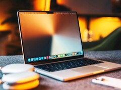 El MacBook Pro M6 podría tener un agujero perforado en lugar de una muesca (Fuente de la imagen: Jaime Marrero)