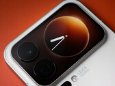 La pantalla trasera llegará por fin al mercado mundial con los teléfonos Xiaomi 18 Pro.