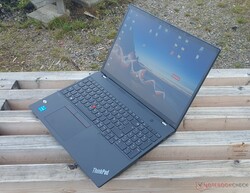 Lenovo ThinkPad T16 G1 Intel, proporcionado por: