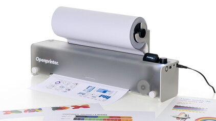 La Open Printer imprime en color y puede cortar su rollo de papel en hojas de tamaño A4 (Fuente de la imagen: Open Tools)