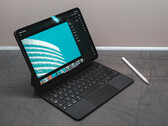 Apple podría ampliar la gama de iPad Pro a tres tamaños, a imagen y semejanza de la serie Galaxy Tab S de Samsung. (Fuente de la imagen: Ernest Ojeh)