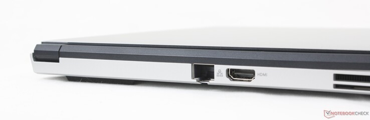 Trasero: RJ-45, HDMI 2.1