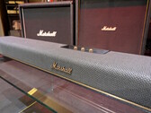 Desafiando la moda del plástico negro: la primera barra de sonido de Marshall, la Heston 120 con Dolby Atmos, a prueba