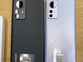 El Xiaomi 12 Pro y el Xiaomi 12. (Fuente: Shaorong Technology en Weibo)