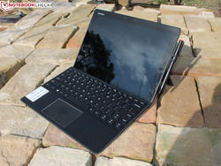 Análisis: Lenovo IdeaPad Miix 720-12IKB. Modelo de prueba cedido por Notebooksbilliger