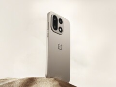 El OnePlus 15 (en la imagen) no tiene el logotipo de Hasselblad como su predecesor, el OnePlus 13. (Fuente de la imagen: OnePlus)