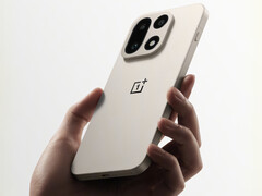 El OnePlus 15 podría lanzarse en China el 27 de octubre de 2025. En la imagen: la parte trasera del teléfono. (Fuente de la imagen: OnePlus)