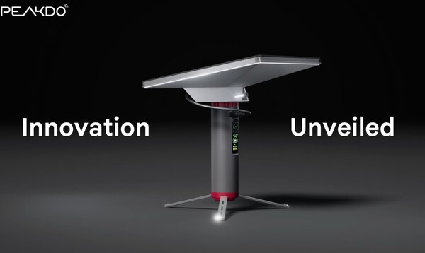 El nuevo cargador portátil de PeakDo para el Starlink Mini cuenta con un trípode.