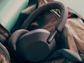 Sony aporta un nuevo diseño a la serie WH-1000X con su lanzamiento de quinta generación. (Fuente de la imagen: Sony)