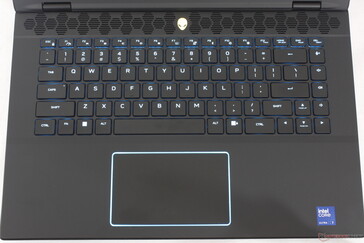 Disposición familiar de las teclas de Alienware pero con un nuevo clickpad