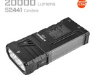 Acebeams X35 con luz lateral y tres potentes LED delanteros.