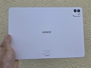 Honor Reseña del MagicPad 3. (Fuente de la imagen: Marcus Herbrich)