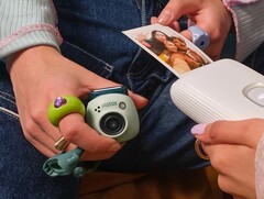 La Instax Pal debe emparejarse con una impresora Instax para obtener impresiones físicas (Fuente de la imagen: Fujifilm)