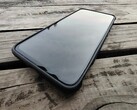 ¿Sigue siendo el Nubia RedMagic 6R un dispositivo de juego relevante? (Fuente de la imagen: Darryl Linington - Notebookcheck)