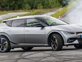 El Kia EV6 es un gran éxito para Kia, liderando las ventas de eléctricos en octubre de 2023. (Fuente de la imagen: Kia)