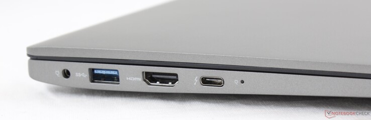 Izquierda: adaptador de CA, USB 3.1 Tipo-A, HDMI, USB Tipo-C + Thunderbolt 3