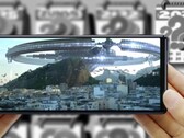 Los fans de la serie Sony Xperia 5 podrían tener que esperar hasta 2025 para la próxima iteración. (Fuente de la imagen: Sony/DallE3 - editado)