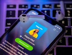 Los usuarios con una cuenta gratuita de Spotify por fin pueden seleccionar canciones directamente. (Fuente de la imagen: omid armin)