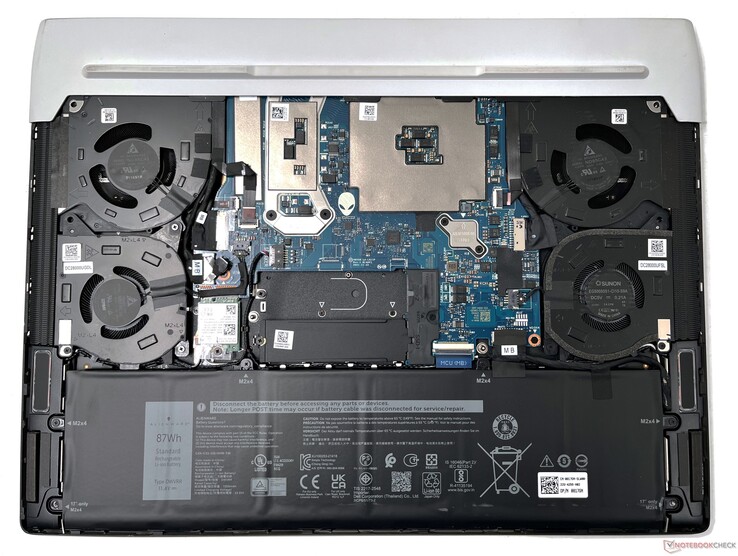 Internos del Alienware x15 R2