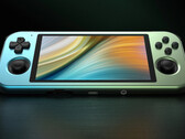 El Retroid Pocket 3 Plus Metal Edition pesa 285 g, 50 g más que la edición estándar. (Fuente de la imagen: Retroid)