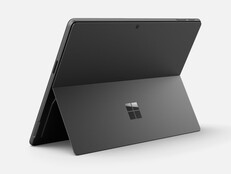 El Surface Pro 12 en color negro.