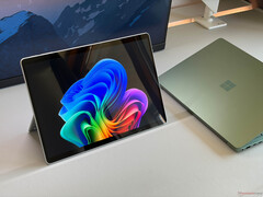 Microsoft Surface Pro OLED y Surface Laptop 13,8 de 2026