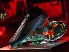 La Nike Phantom 6 &quot;EA Sports FC&quot; es una bota de fútbol de gama alta. La Phantom 6 ya está disponible en EA Sports FC 26 y en tiendas minoristas. (Imagen: Nike)