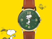 El reloj Peanuts x Timex Marlin Hand-Wound cuenta con una esfera verde y unas divertidas manecillas con motivos de tenis.
