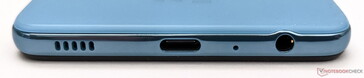 Parte inferior: altavoz, USB-C 2.0, micrófono, puerto de audio de 3,5 mm