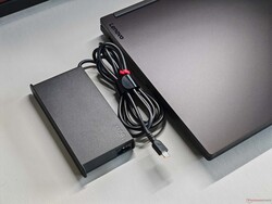 fuente de alimentación GaN de 180 vatios