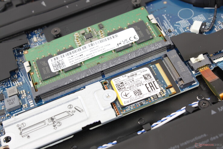 Todos los modelos sólo admiten una unidad SSD M.2 de hasta 80 mm, mientras que el antiguo 7610 puede admitir hasta dos unidades SSD