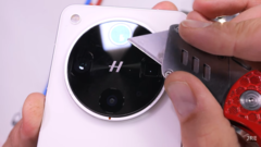 El Find X8 Ultra. (Fuente de la imagen: JerryRigEverything vía YouTube)