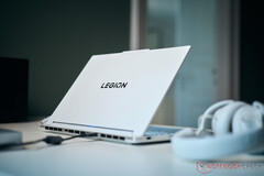 La CPU Arrow Lake-HX y la GPU de 115 W son una excelente combinación para maximizar el rendimiento en los juegos (Fuente de la imagen: Notebookcheck)