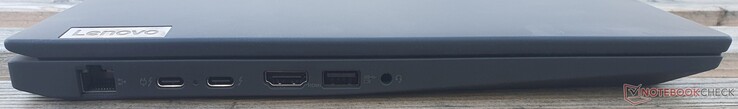 Conexiones a la izquierda: GBit LAN, 2x Thunderbolt 4, HDMI 2.0b, USB-A 3.2 Gen 1 (5 GBit/s), jack