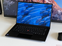 Análisis del Lenovo ThinkPad P14s G5. Dispositivo de prueba proporcionado por: