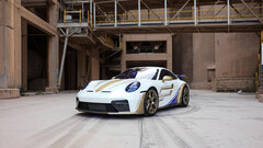 El 911 GT3 de Porsche hace el 0-100 km/h en 3,4 segundos, con una velocidad máxima de 311 km/h y 503 CV de potencia.