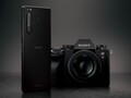 Como es lógico, las capacidades de las cámaras del Xperia 1 II no pueden igualar a las de su serie profesional Alpha. (Fuente de la imagen: Sony)