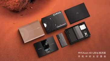 El Axon 40 Ultra Aerospace Edition viene con extras como fundas en su nueva caja de estilo coleccionista. (Fuente: ZTE vía Weibo)