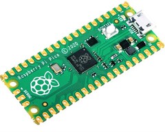 El Raspberry Pi Pico es una placa de microcontrolador ASIC de 4 dólares. Imagen a través de la Fundación Pi Raspberry.