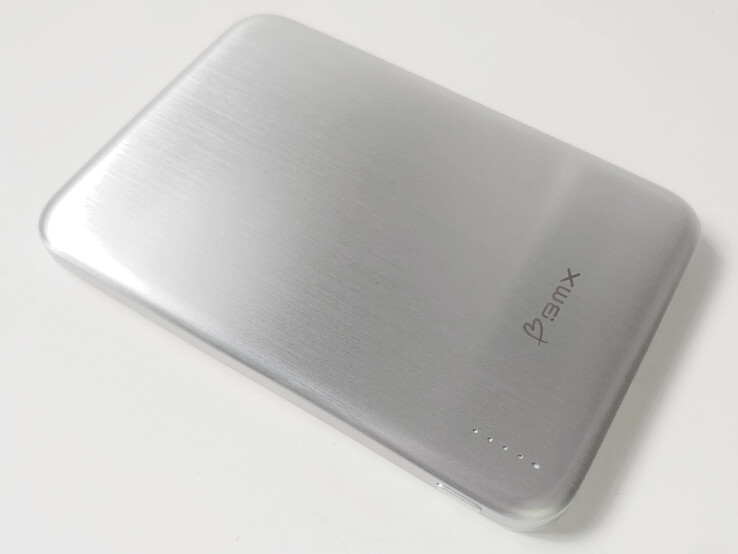 Banco de energía magnético inalámbrico BMW SolidSafe Air Titanium 5K Qi2.